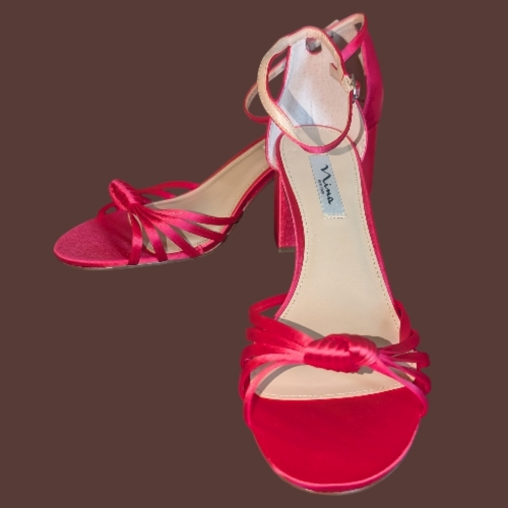 NWOT Nina Nidiah Vibrant Block Heel Knotted Sandals Sz 11 Hot Pink Satin Leather